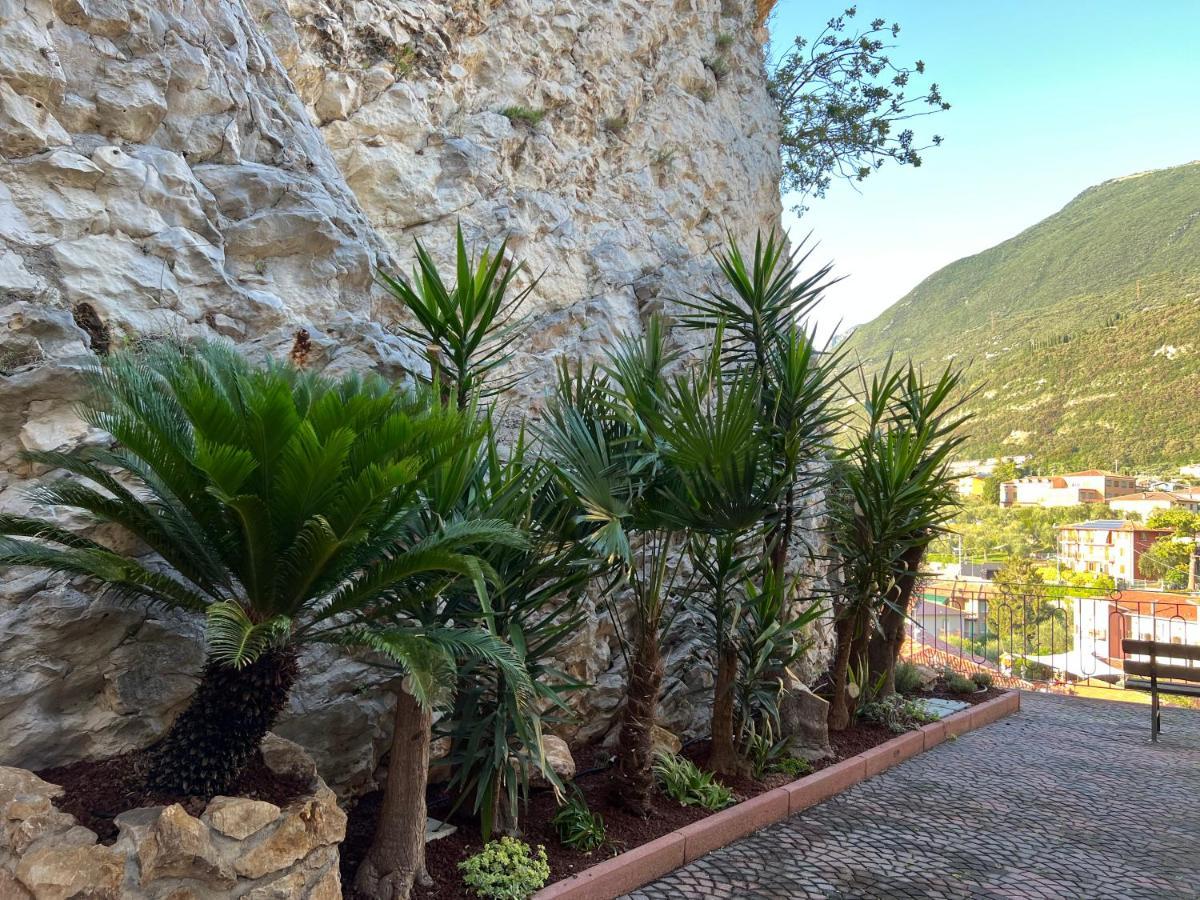 Amazing View Apartment Malcesine Ngoại thất bức ảnh